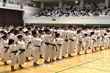 豊かな社会を築く人づくりの行